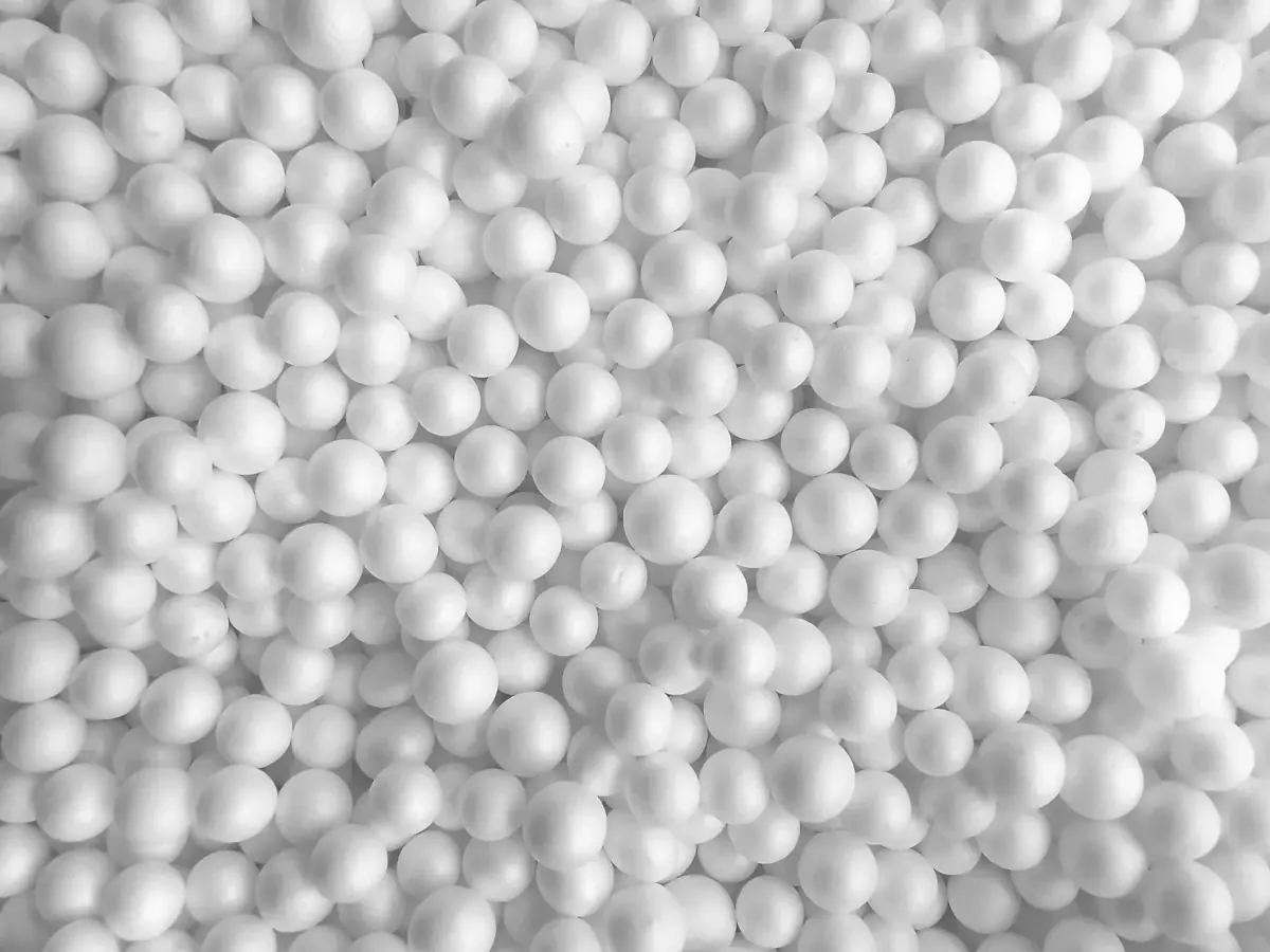 Polystyrene compound with second-life material