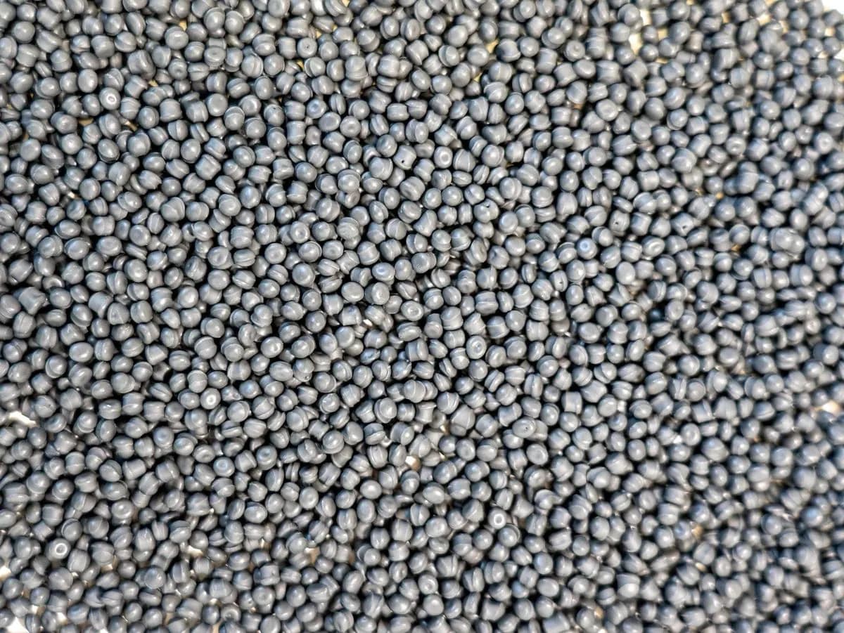 Compound polistirenico con materiale di prima e seconda vita — Green Plast